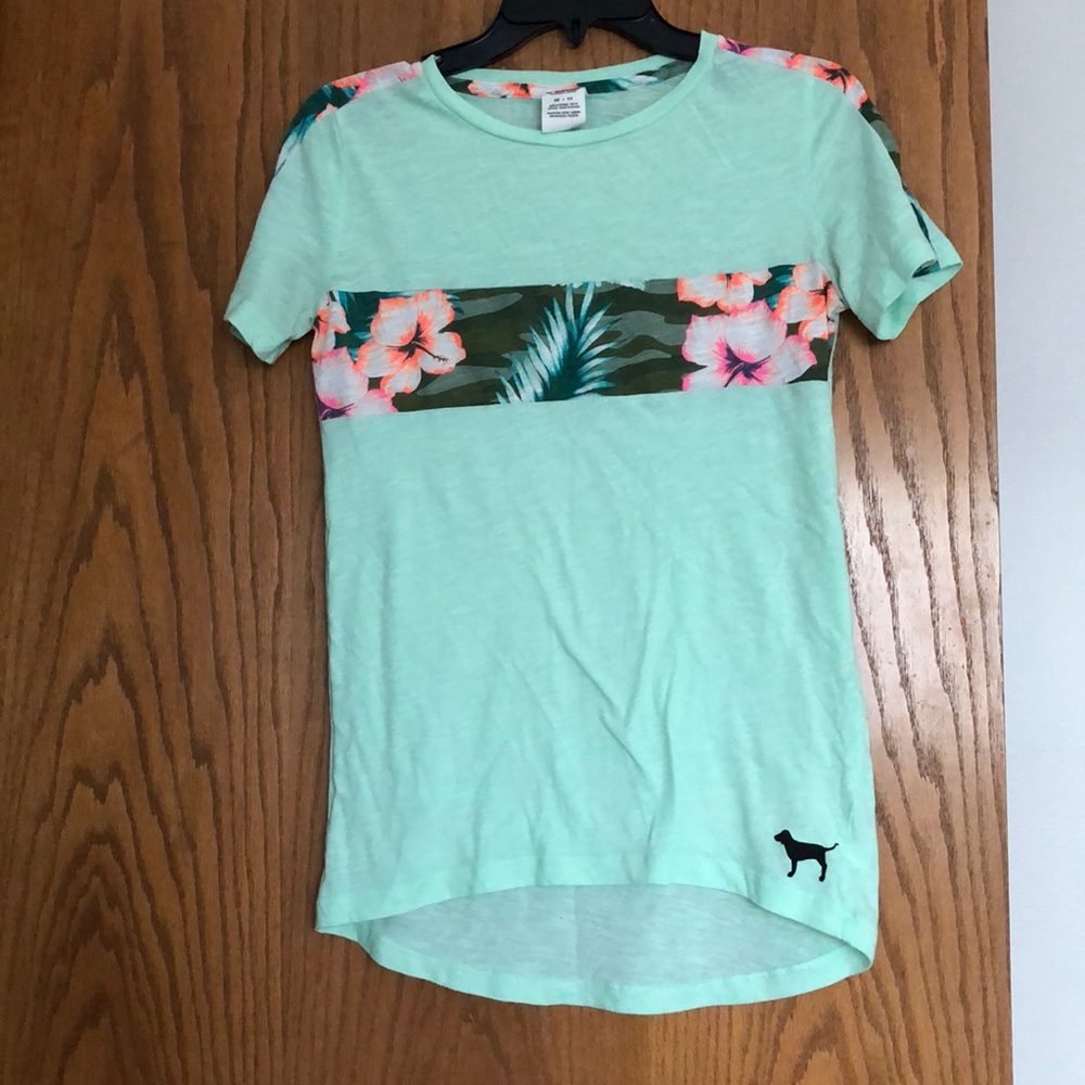 Green VS Pink tshirt